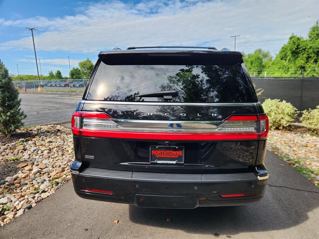 2021 Lincoln Navigator Reserve photo 4