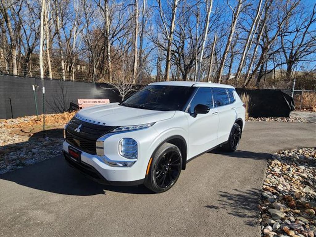 Used 2023 Mitsubishi Outlander Black Edition SUV