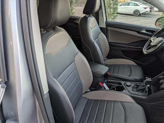 2023 Volkswagen Taos SEL - Photo 13