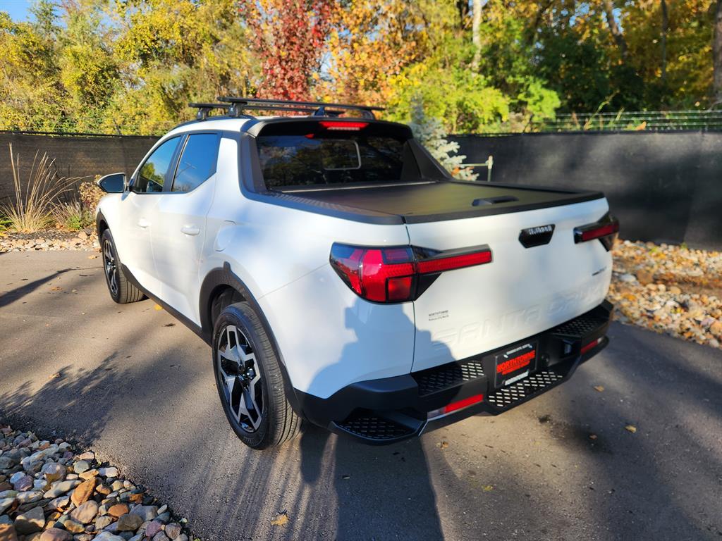 2024 Hyundai Santa Cruz Limited photo 2