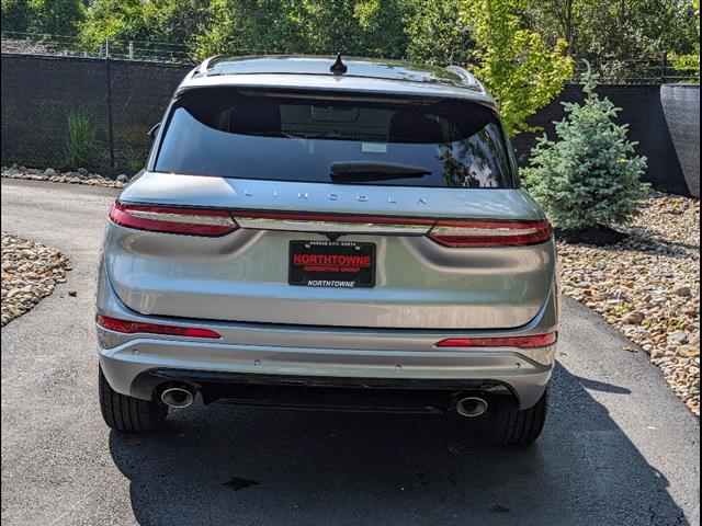 2024 Lincoln Corsair Grand Touring photo 4
