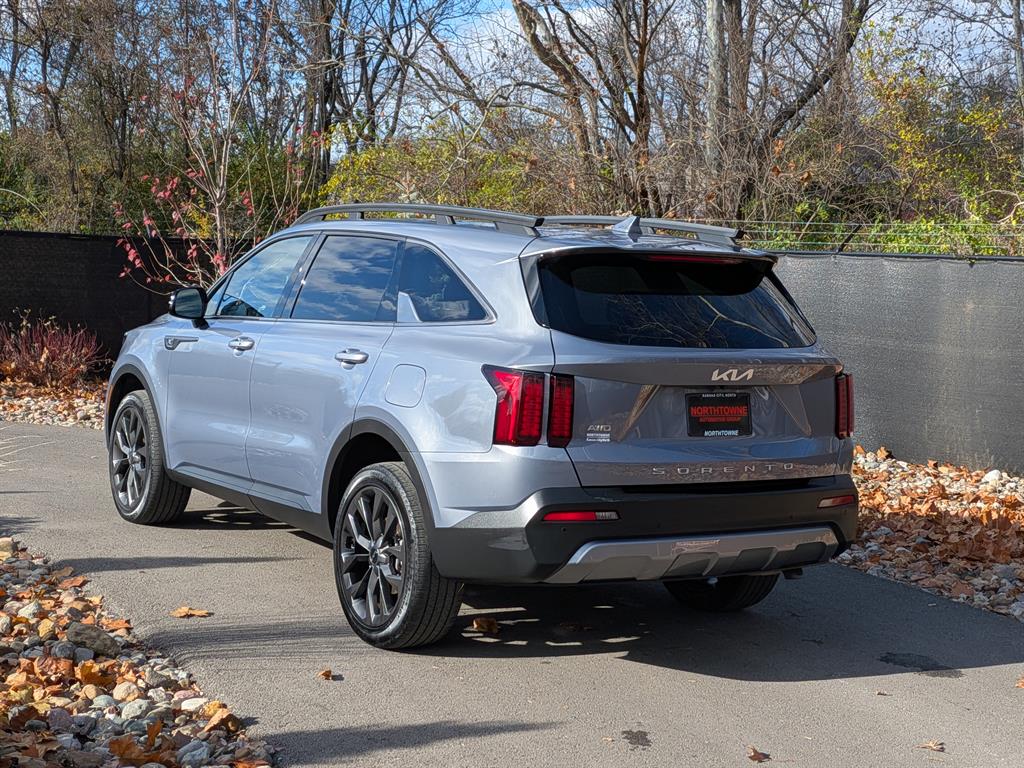 2022 Kia Sorento X-Line EX photo 3