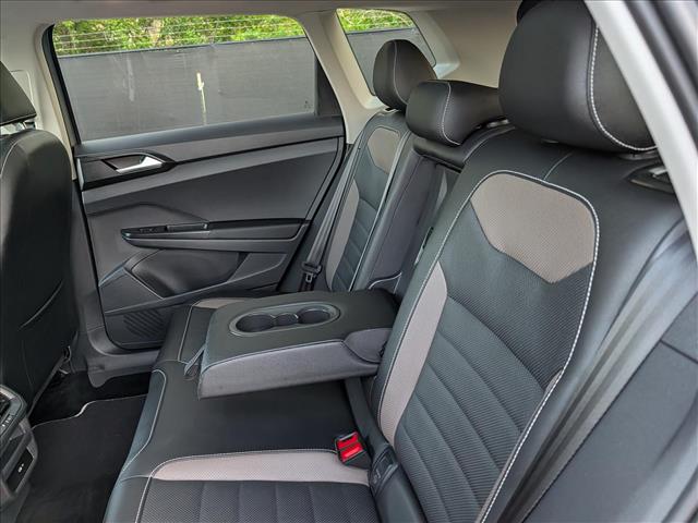 2023 Volkswagen Taos SEL - Photo 25