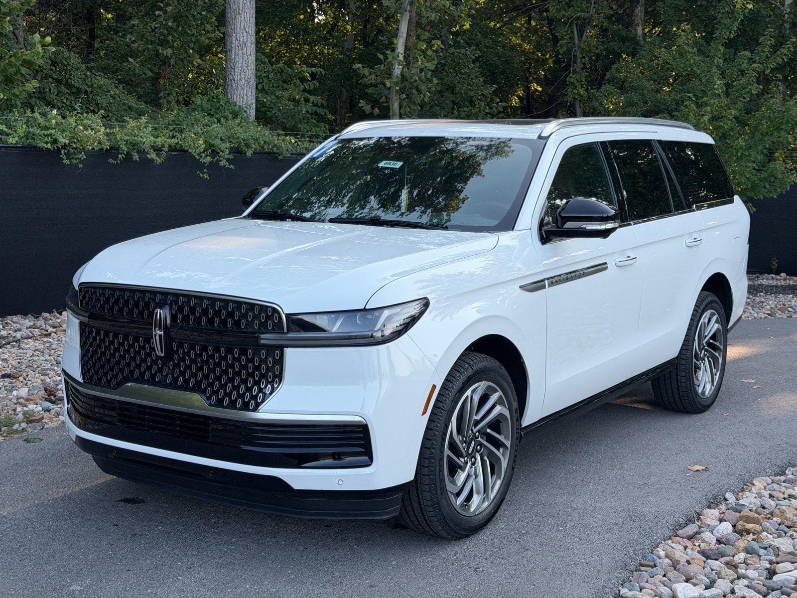 2027 Lincoln Navigator