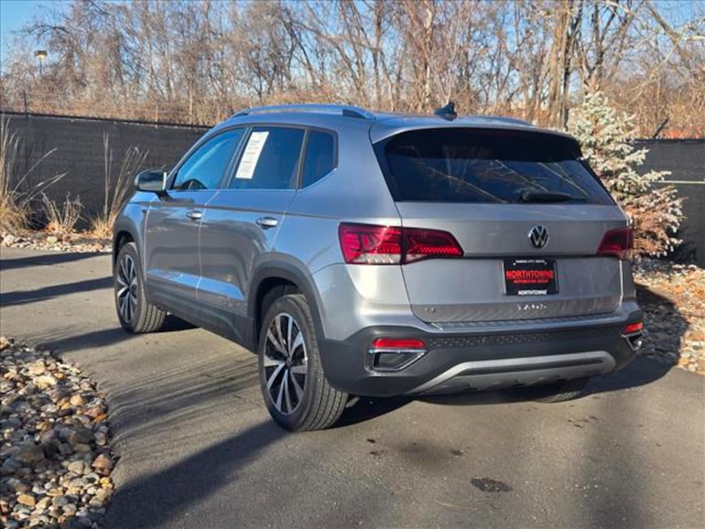 Used 2024 Volkswagen Taos 1.5T SE SUV