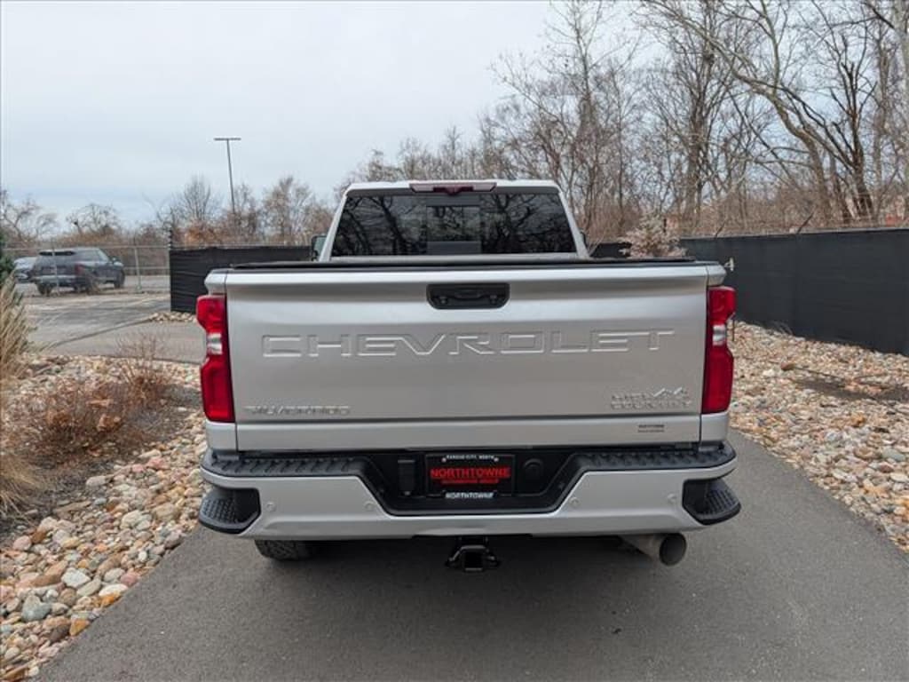Used 2022 Chevrolet Silverado 3500HD High Country Crew Cab Short Bed Truck