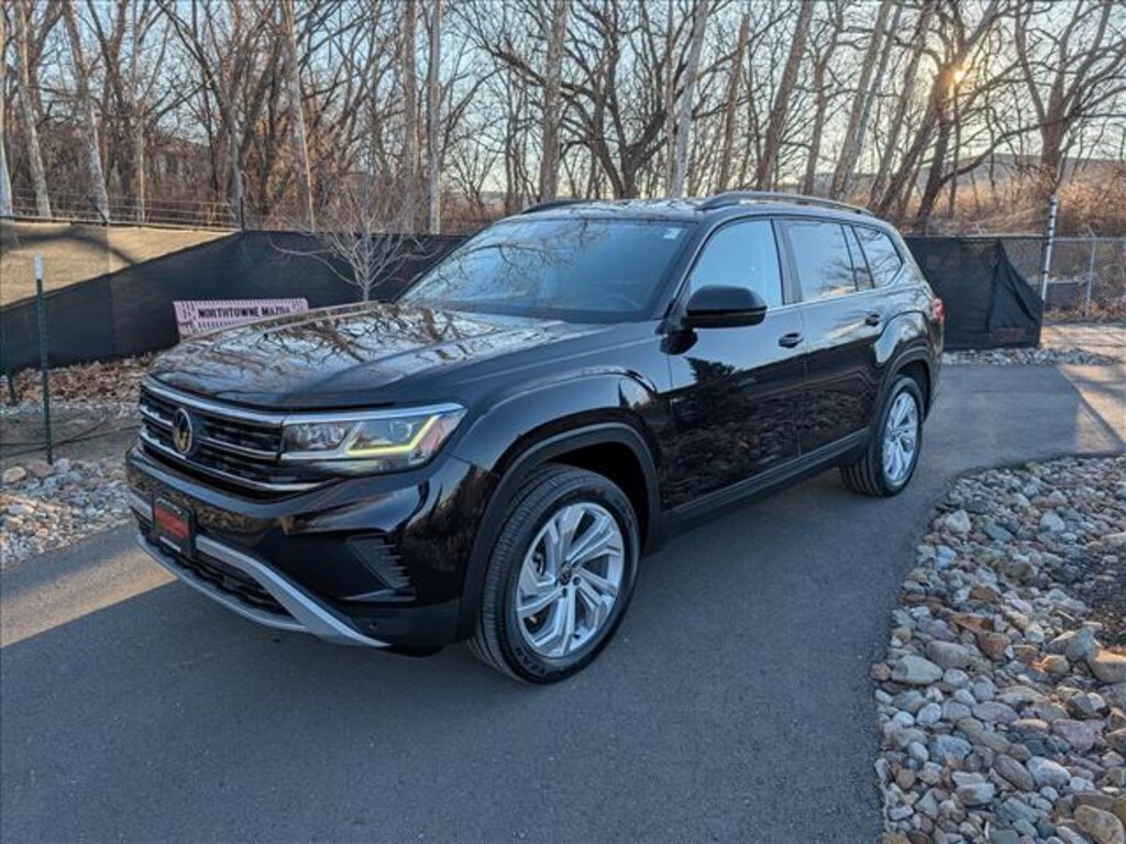 Used 2023 Volkswagen Atlas 3.6 SE w/ Technology SUV