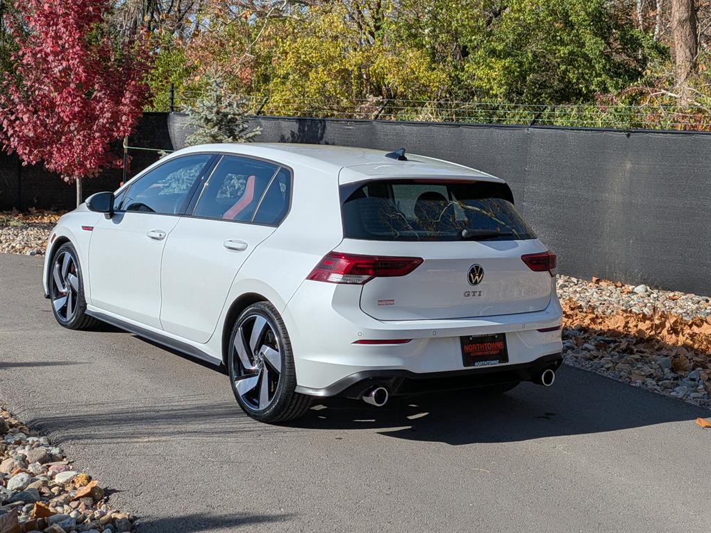 2024 Volkswagen Golf GTI S photo 2
