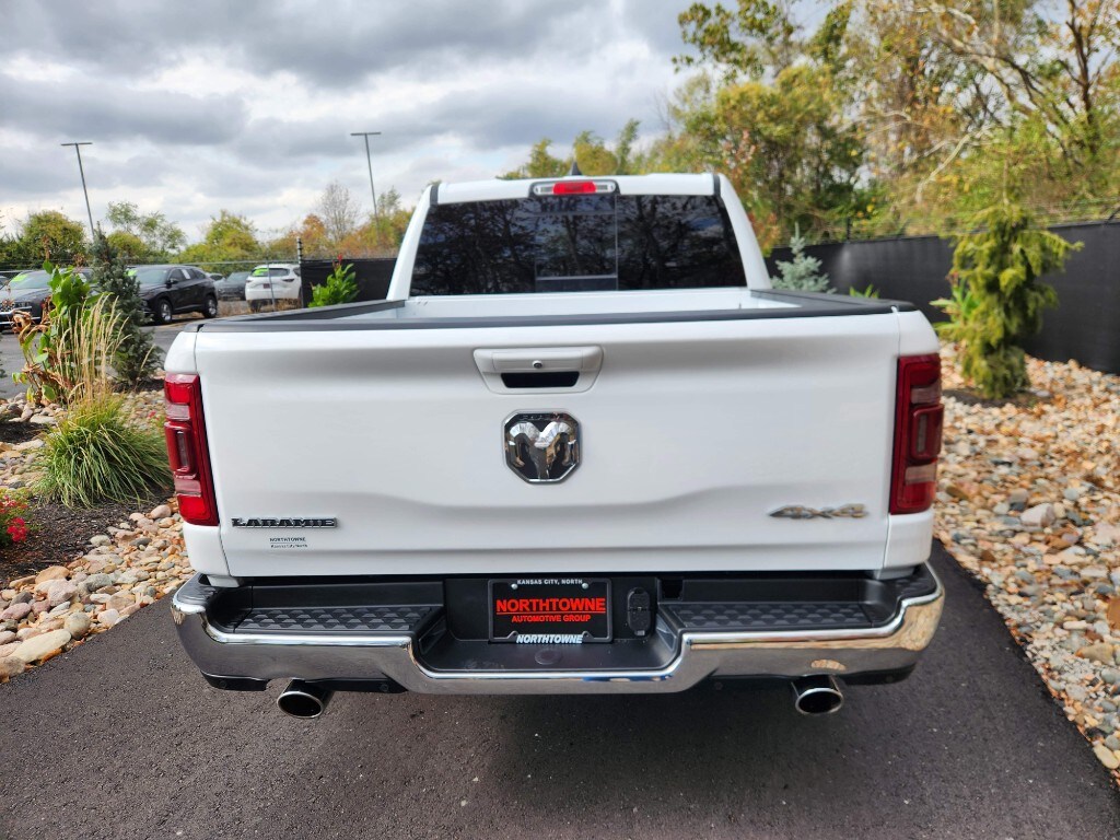 2023 Ram 1500 Laramie photo 4