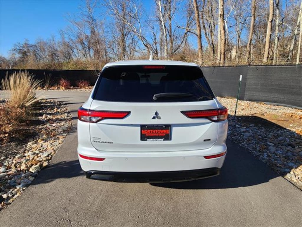 Used 2023 Mitsubishi Outlander Black Edition SUV