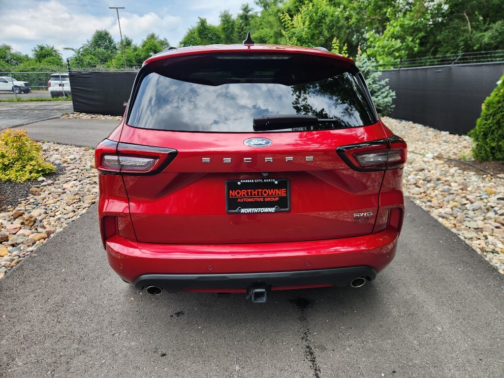 2023 Ford Escape ST-Line Select photo 4