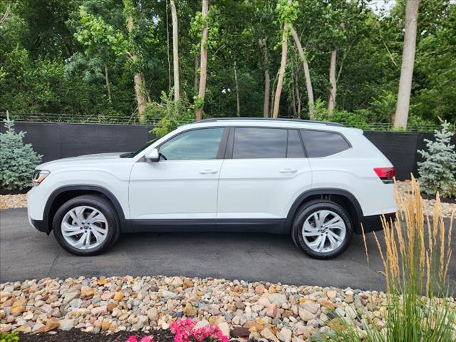 Used 2023 Volkswagen Atlas SE w/Tech with VIN 1V2HR2CA2PC510043 for sale in Kansas City