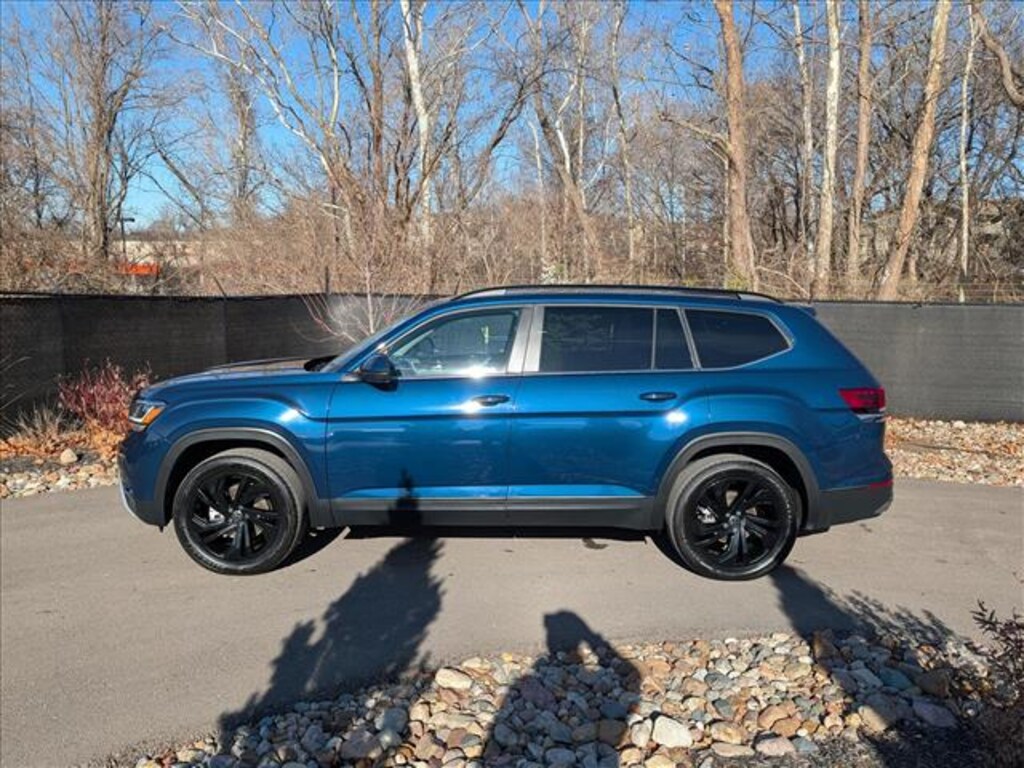 Used 2022 Volkswagen Atlas 3.6 SE w/ Technology SUV