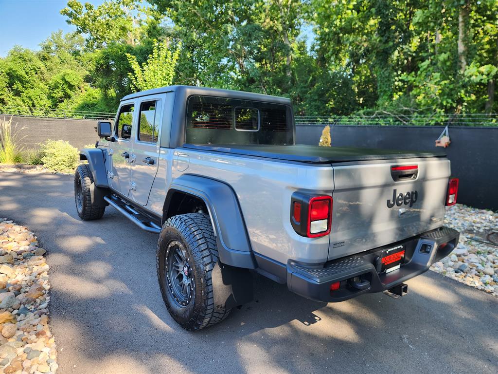 2020 Jeep Gladiator Sport photo 3