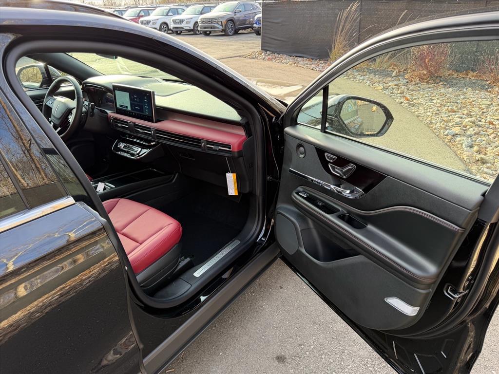 2026 Lincoln Corsair Reserve - Photo 11