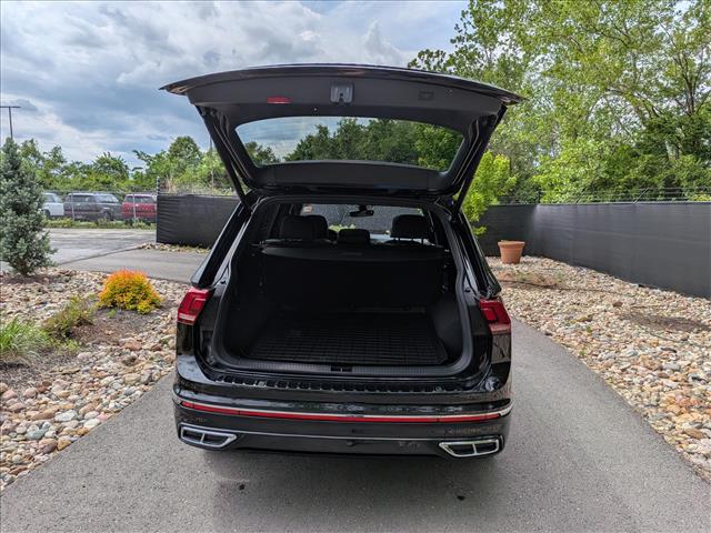 2024 Volkswagen Tiguan SEL R-LINE - Photo 19