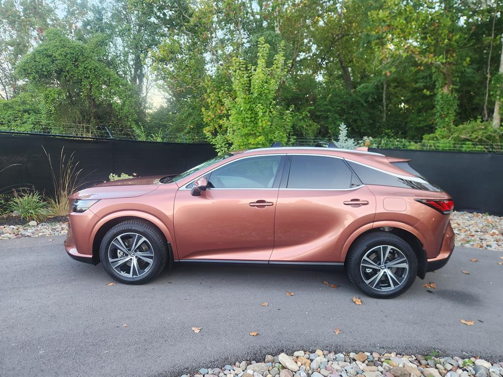 2023 Lexus RX 350 Premium photo 2
