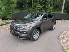 2022 Jeep Compass Latitude Lux SUV