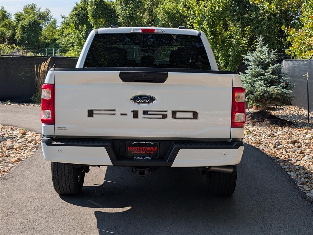 2022 Ford F-150 XL photo 4