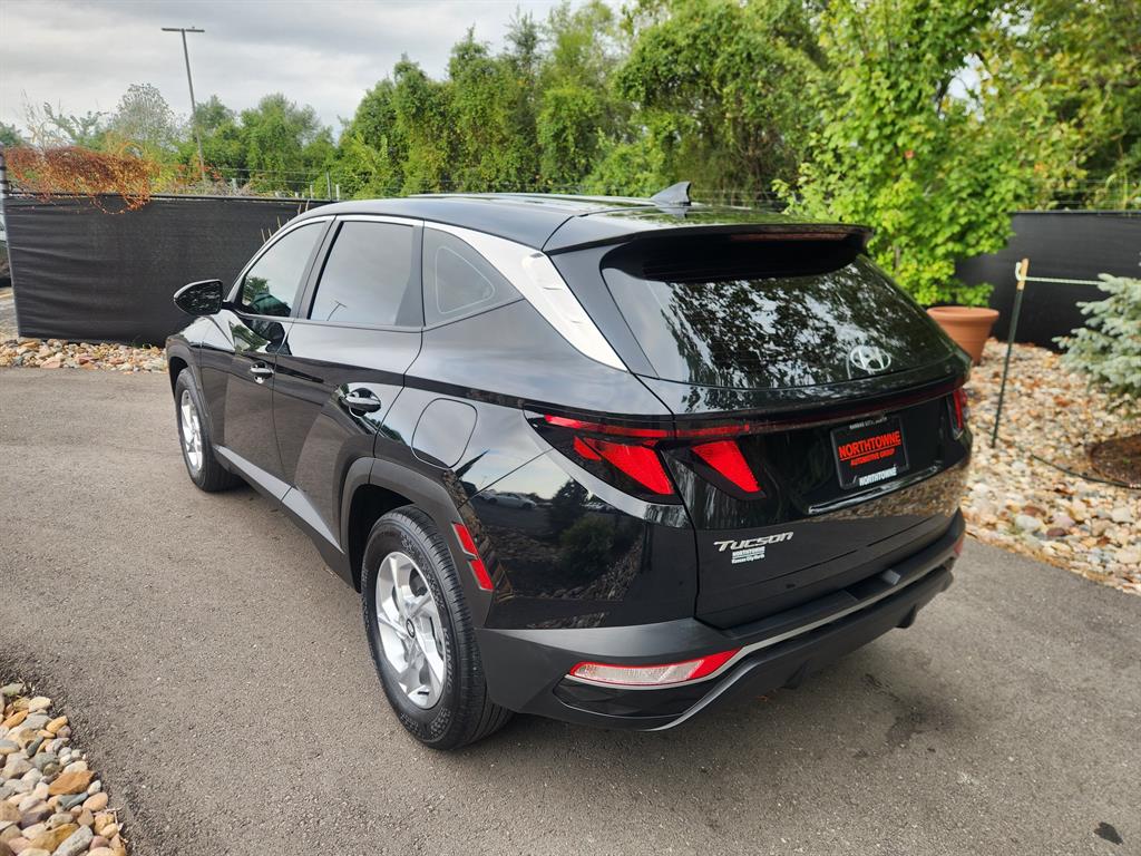 2024 Hyundai Tucson SE photo 3