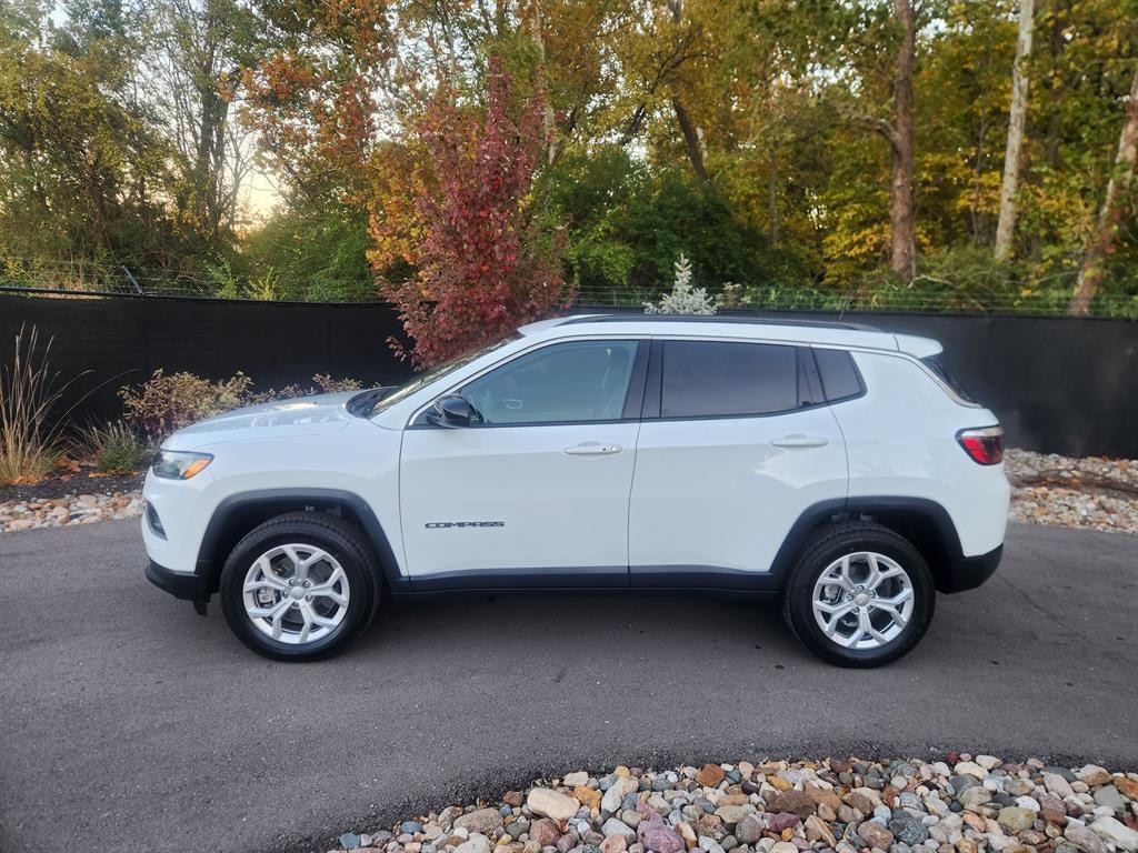 Used 2024 Jeep Compass Latitude SUV