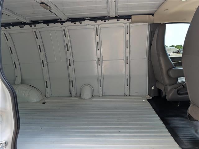 2021 Chevrolet Express Cargo Work Van - Photo 13