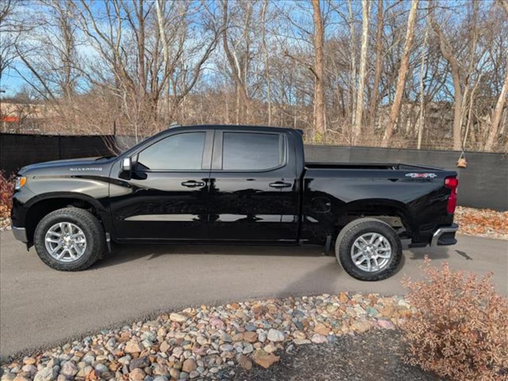Used 2023 Chevrolet Silverado 1500 LT w/1LT Truck Crew Cab