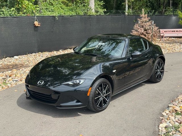 2025 Mazda MX-5 Miata RF Grand Touring's photo