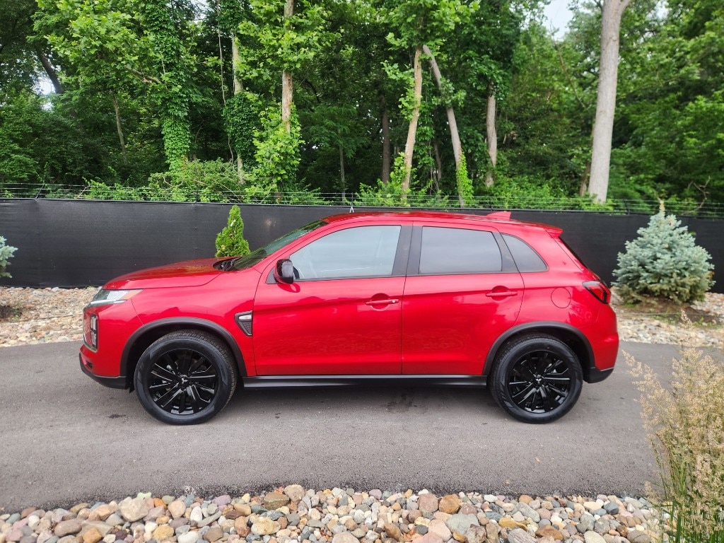 Used 2022 Mitsubishi Outlander Sport LE with VIN JA4ARUAUXNU014467 for sale in Kansas City