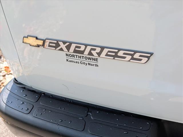 2021 Chevrolet Express Cargo Work Van - Photo 15