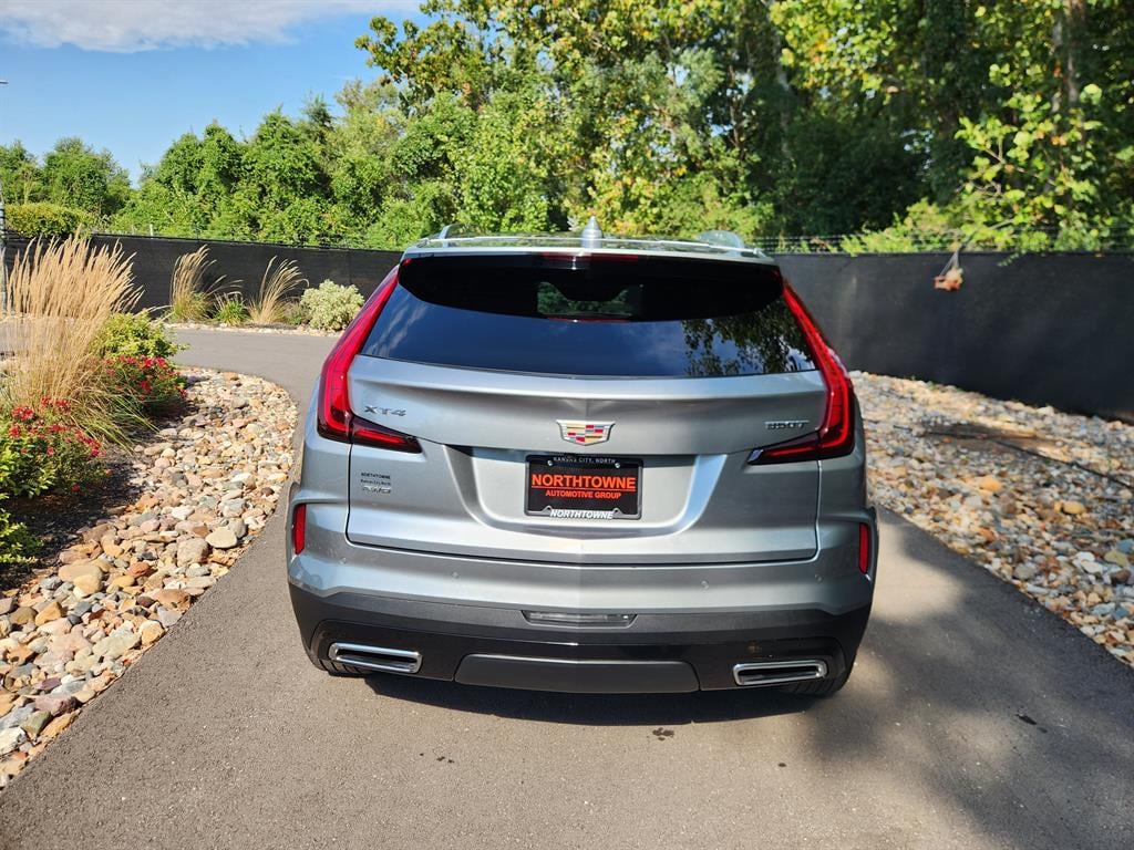 Used 2025 CADILLAC XT4 Premium Luxury SUV