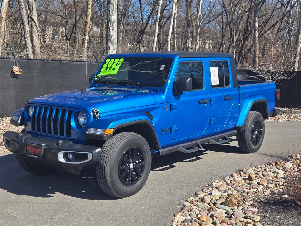 Used 2023 Jeep Gladiator Sport Truck Crew Cab