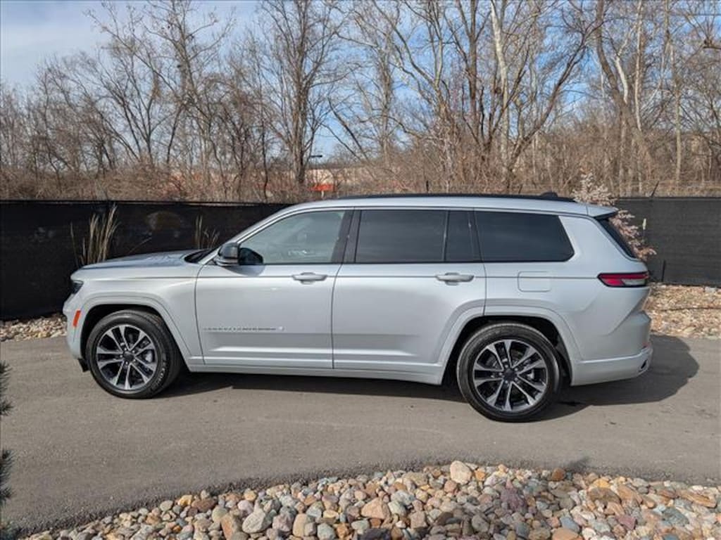 Used 2025 Jeep Grand Cherokee L Overland SUV