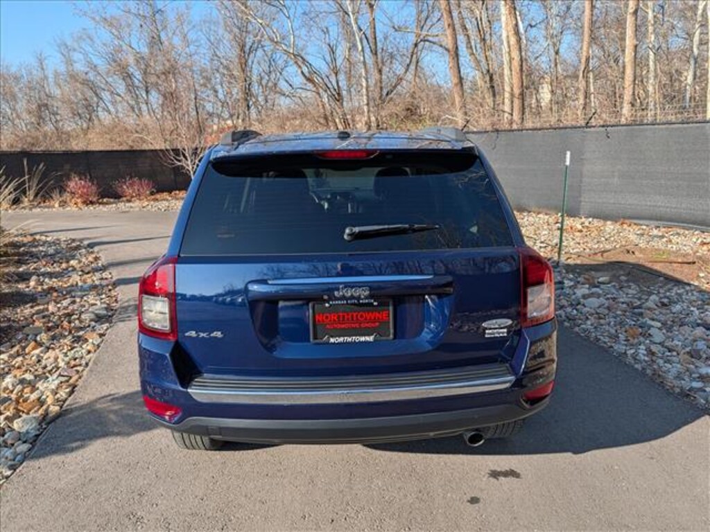Used 2017 Jeep Compass Latitude 4x4 SUV