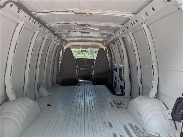 2021 Chevrolet Express Cargo Work Van - Photo 16