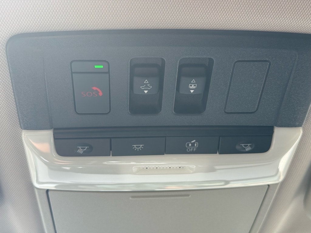 2025 Mitsubishi Outlander Plug-in Hybrid SE - Photo 36