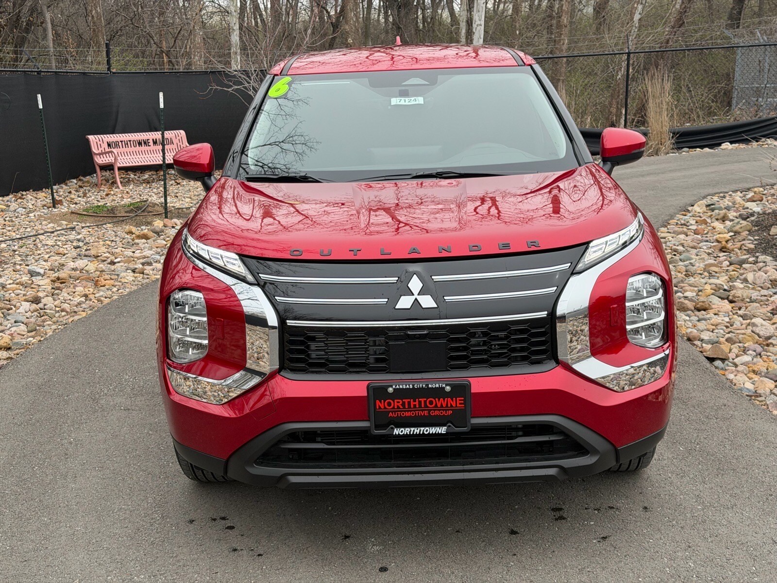 2026 Mitsubishi Outlander ES - Photo 8