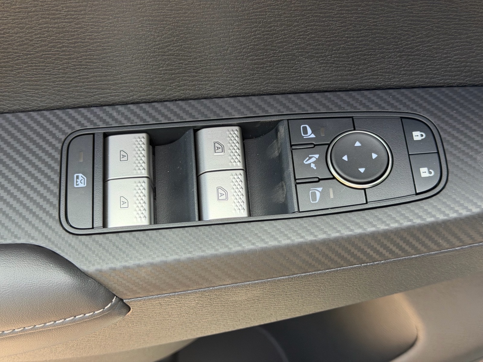 2026 Mitsubishi Outlander SE - Photo 22