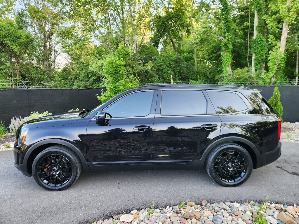Used 2022 Kia Telluride EX with VIN 5XYP3DHC0NG204438 for sale in Kansas City