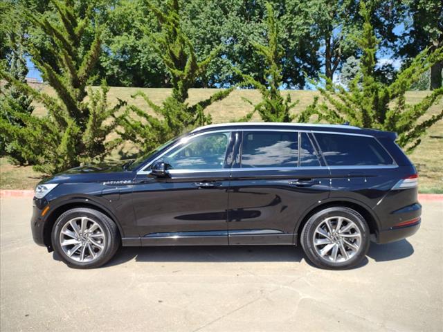 2020 Lincoln Aviator Grand Touring photo 2