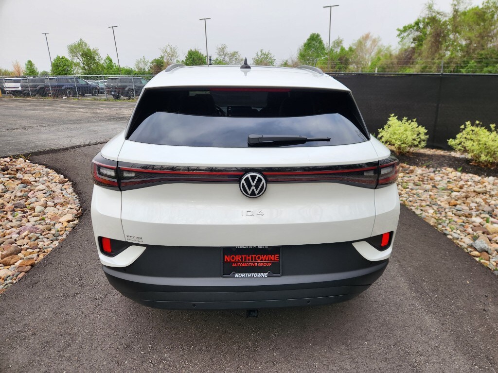 2023 Volkswagen ID.4 Pro S photo 4