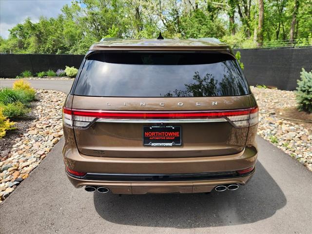 2022 Lincoln Aviator Grand Touring photo 4