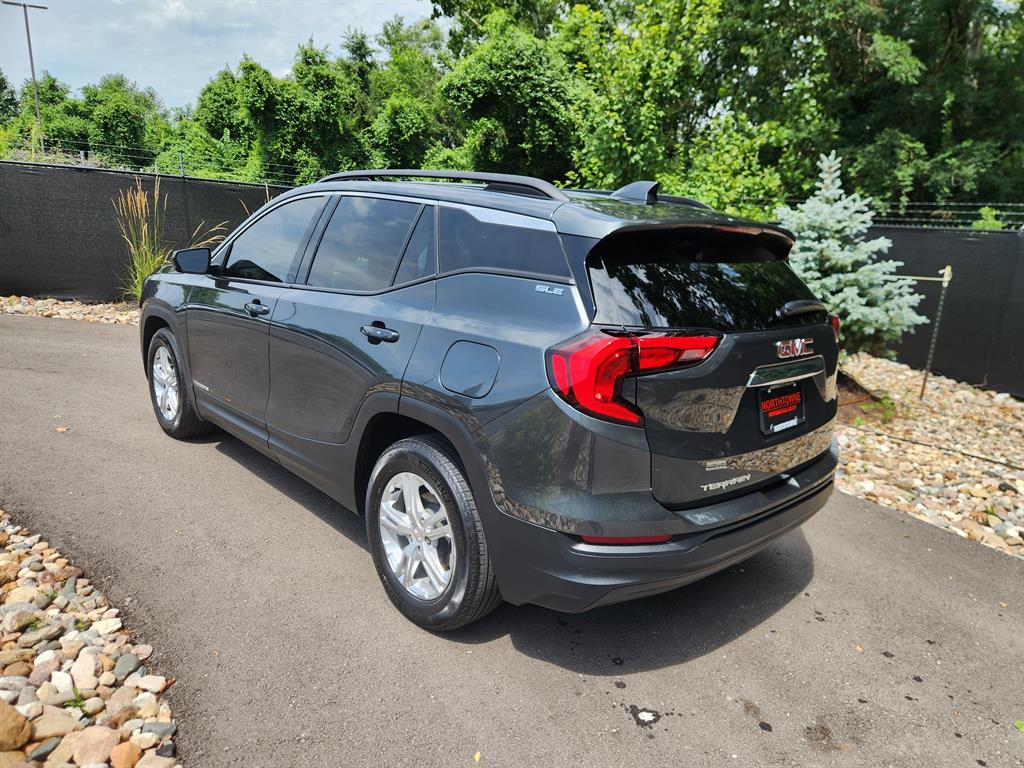 2020 Gmc Terrain SLE photo 3