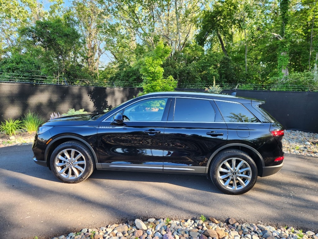 Used 2022 Lincoln Corsair Base with VIN 5LMCJ1D97NUL06923 for sale in Kansas City