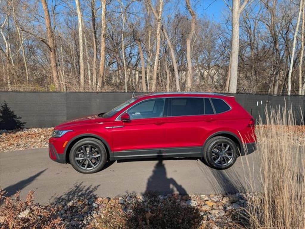 Used 2023 Volkswagen Tiguan 2.0T SE SUV