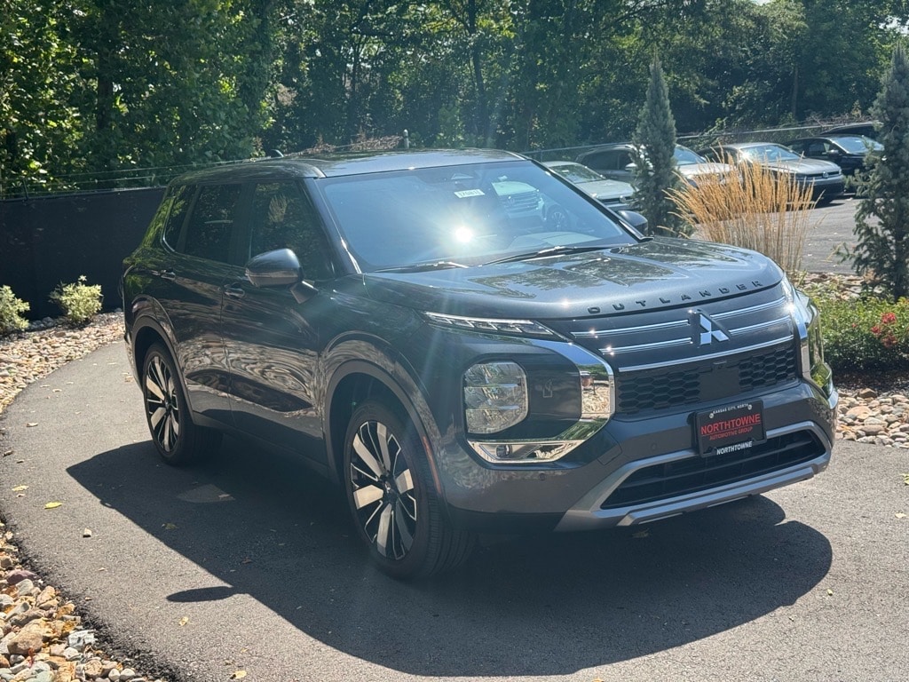 2025 Mitsubishi Outlander SE - Photo 7