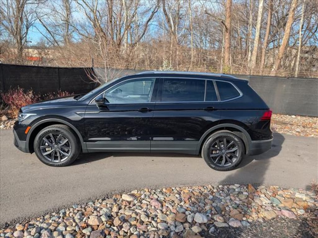 Used 2022 Volkswagen Tiguan 2.0T SE SUV