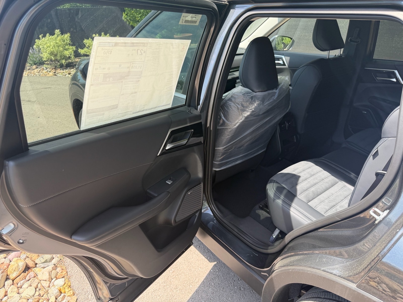 2026 Mitsubishi Outlander SE - Photo 18