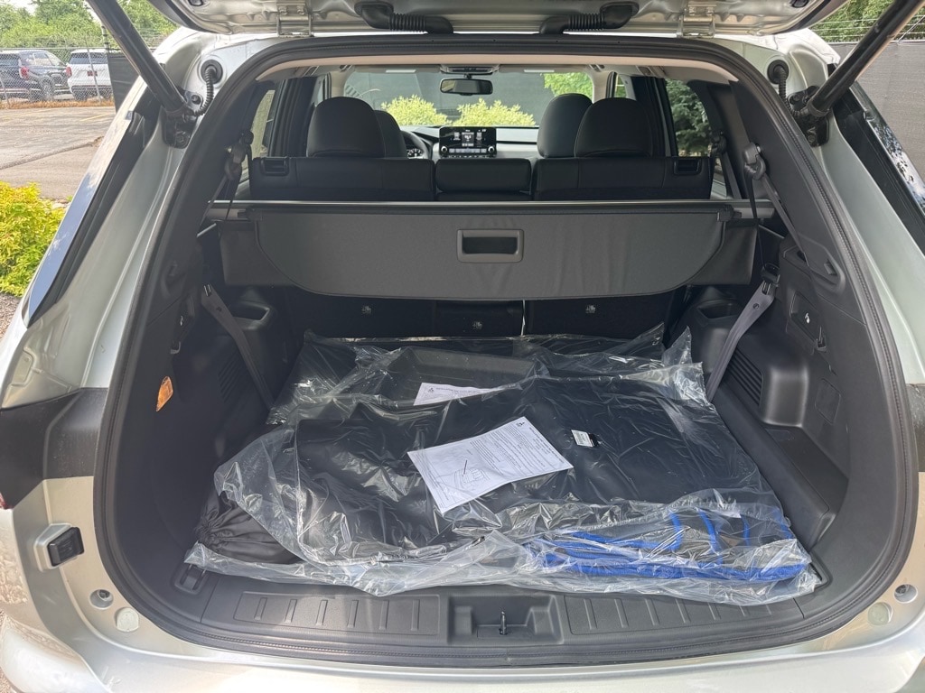 2025 Mitsubishi Outlander Plug-in Hybrid SE - Photo 16