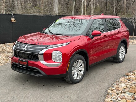 2026 Mitsubishi Outlander ES SUV